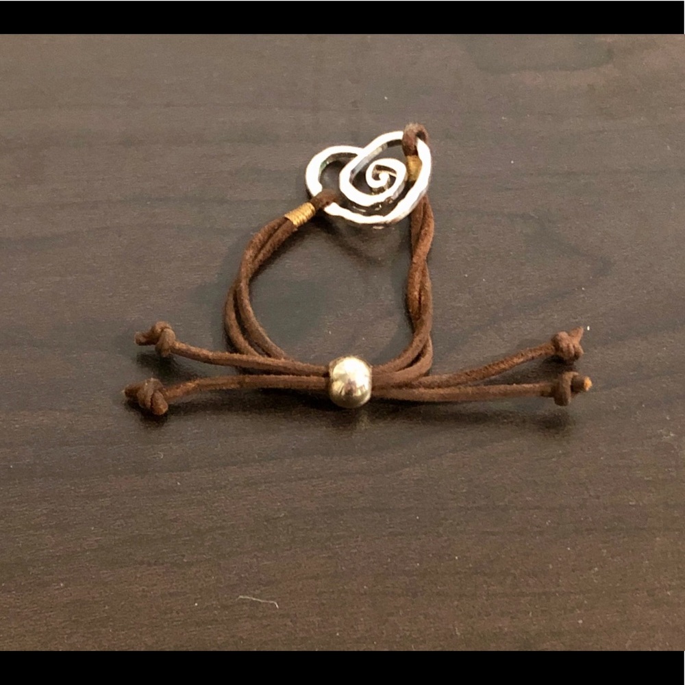 NWOT- boho leather heart bracelet - Picture 2 of 2